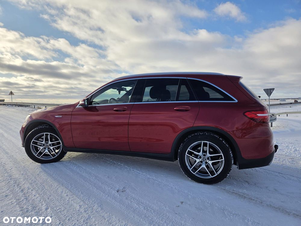 Mercedes-Benz GLC - 27