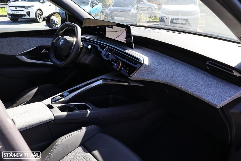 Peugeot 3008 1.2 Hybrid Allure e-DCS6 - 14