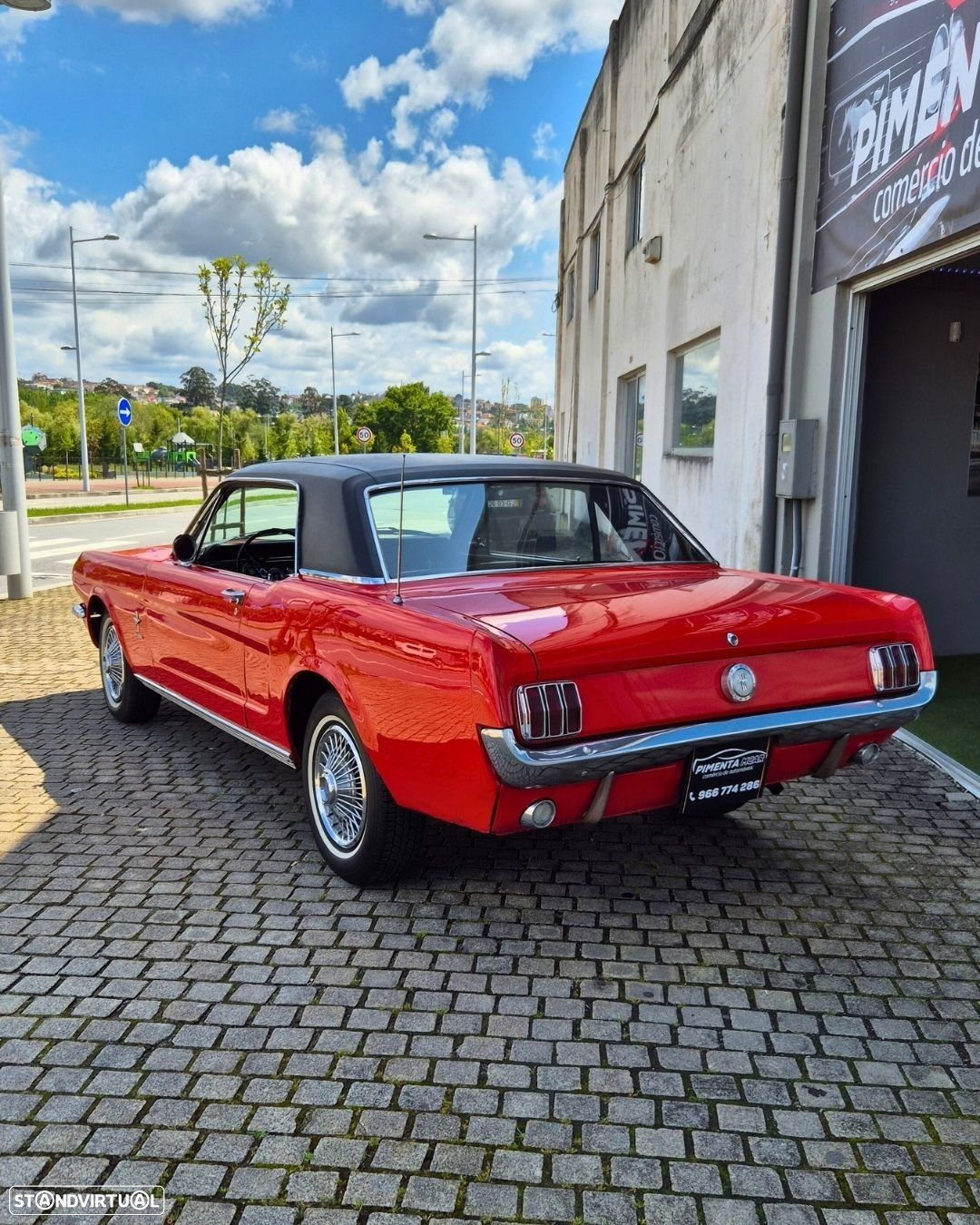 Ford Mustang - 4