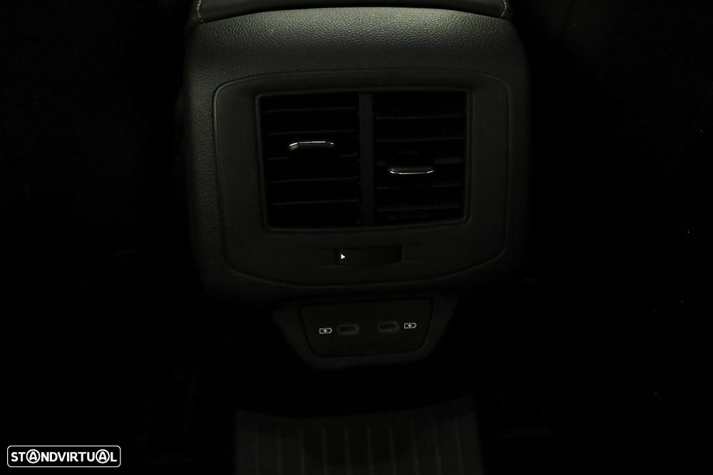 VW T-Roc 1.5 TSI Black Style DSG - 21