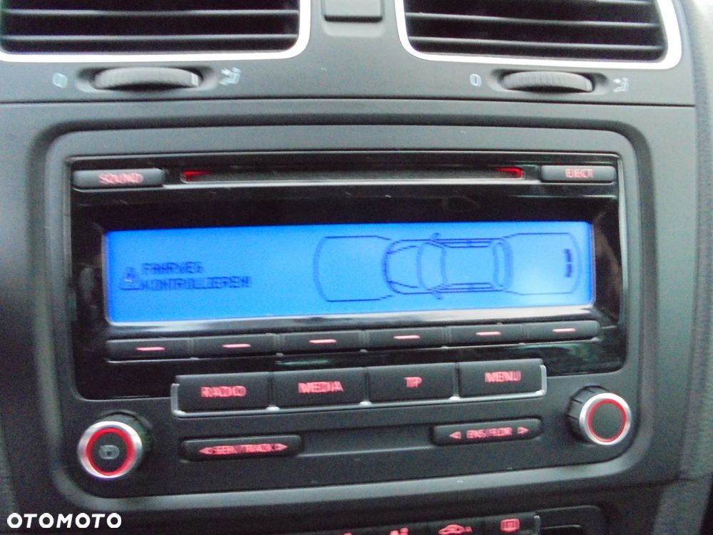 Volkswagen Golf 1.6 TDI DPF Comfortline - 24