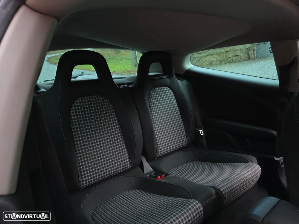 VW Scirocco 2.0 TDI (Blue Motion Technologie) DSG - 23