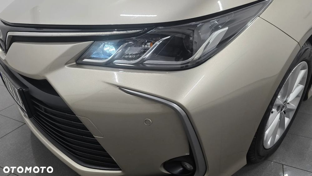 Toyota Corolla - 10