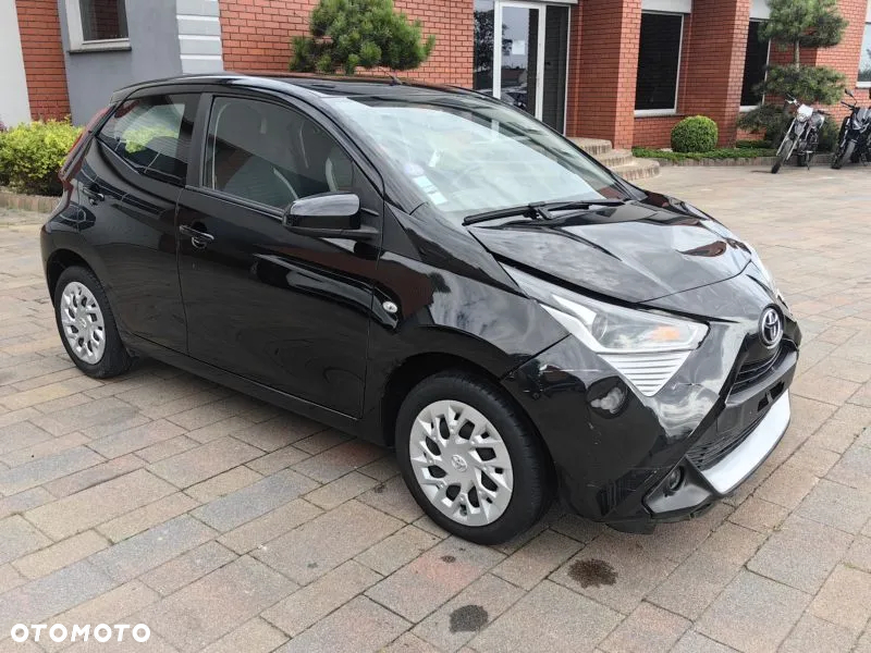 Toyota Aygo x.shift x-play connect - 9