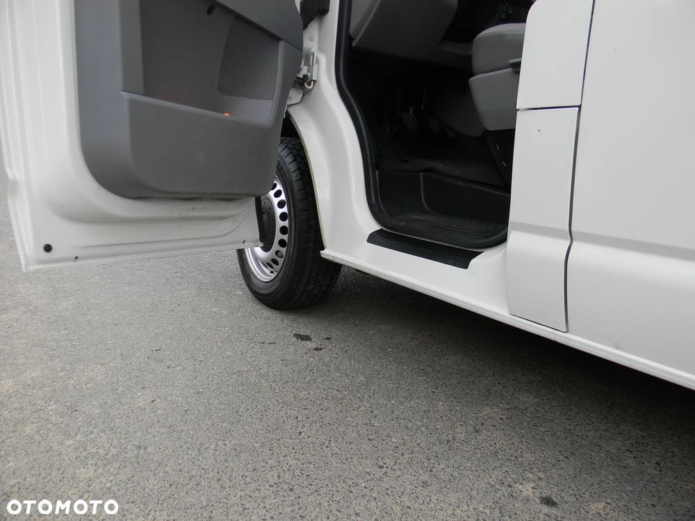 Volkswagen Transporter - 6
