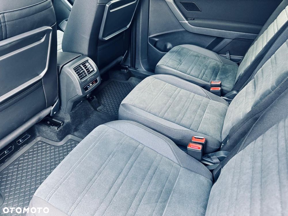 Volkswagen Touran - 20