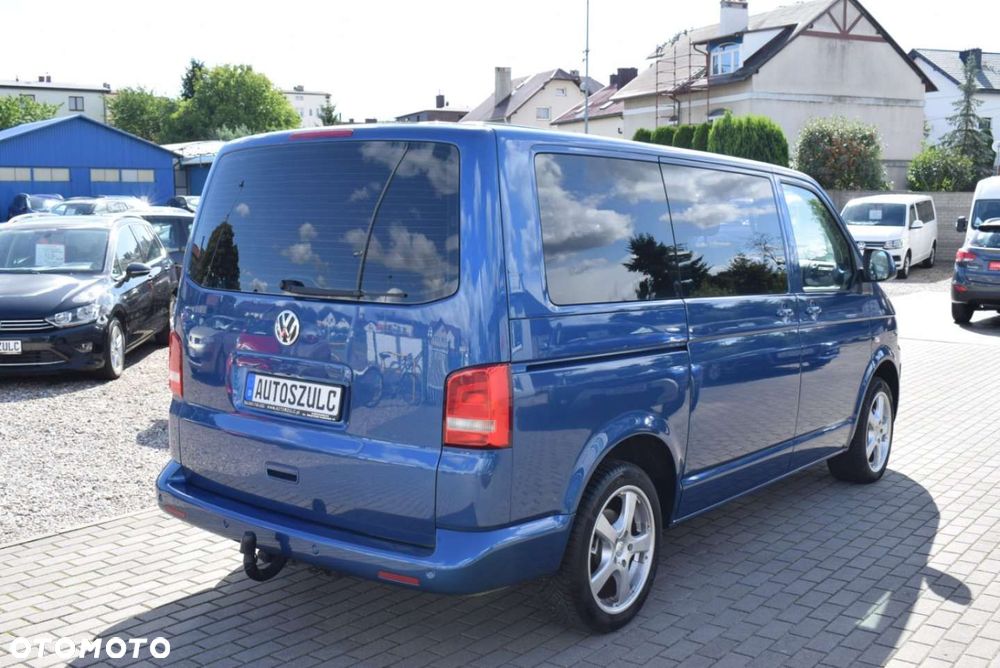 Volkswagen Caravelle - 9