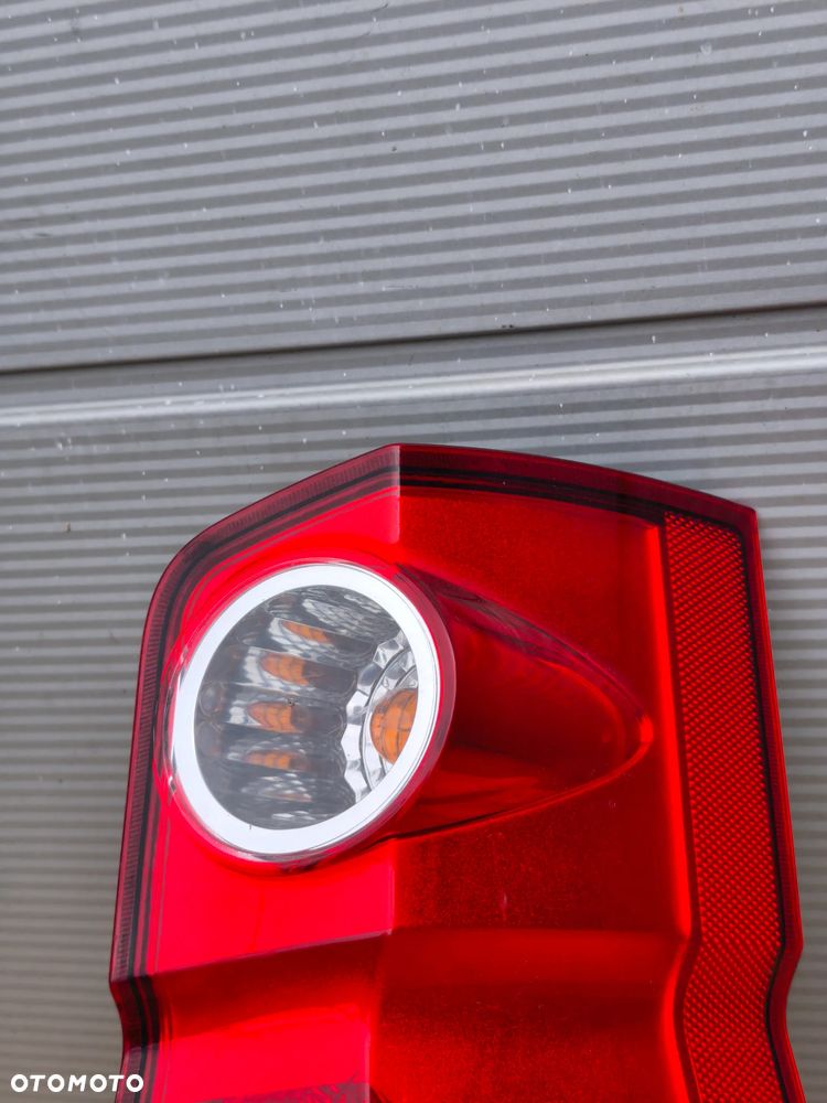 Lampa tył prawa VW Crafter I 06-16r 2e0945096 - 5