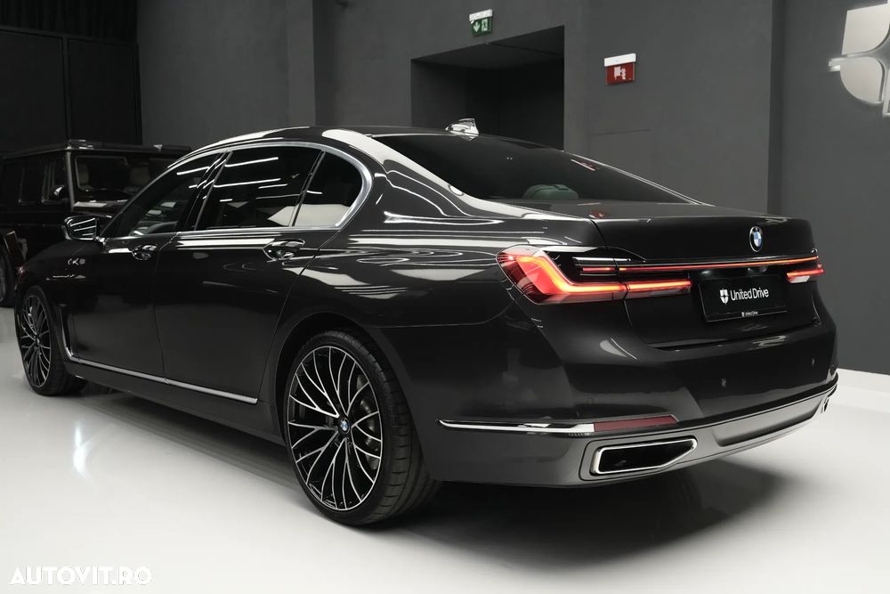 BMW Seria 7 740Li xDrive - 36