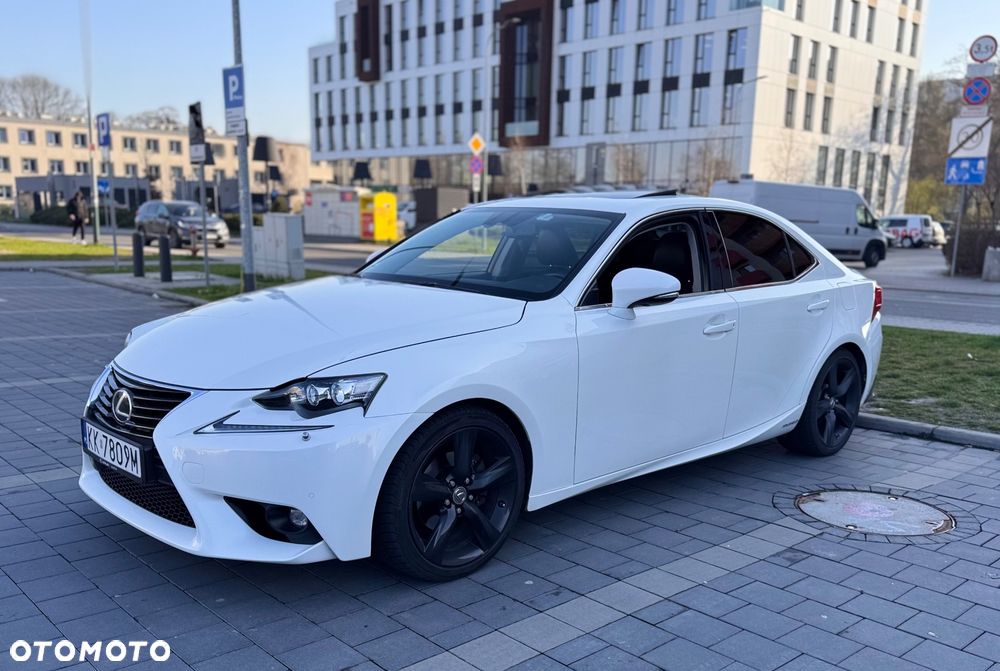 Lexus IS - 4