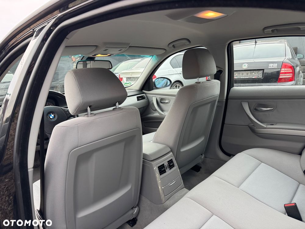 BMW Seria 3 318i Edition Lifestyle - 19