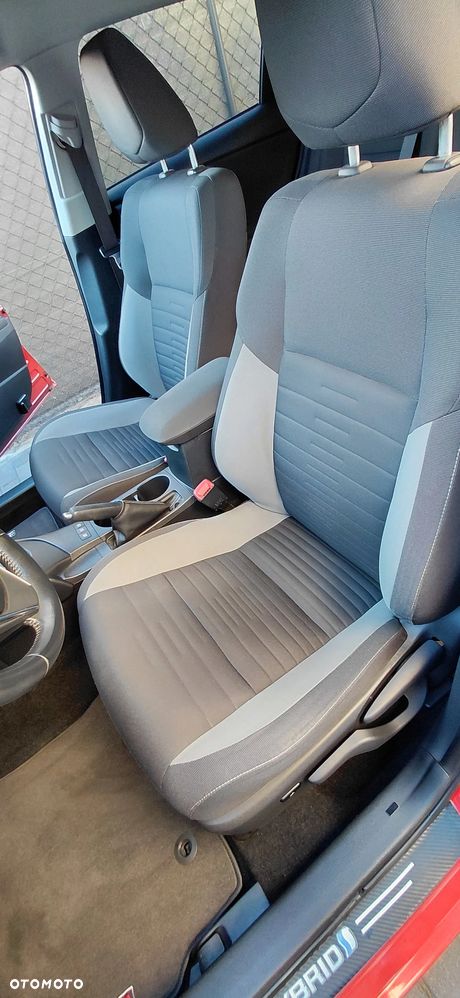 Toyota Auris Hybrid 135 Dynamic - 19