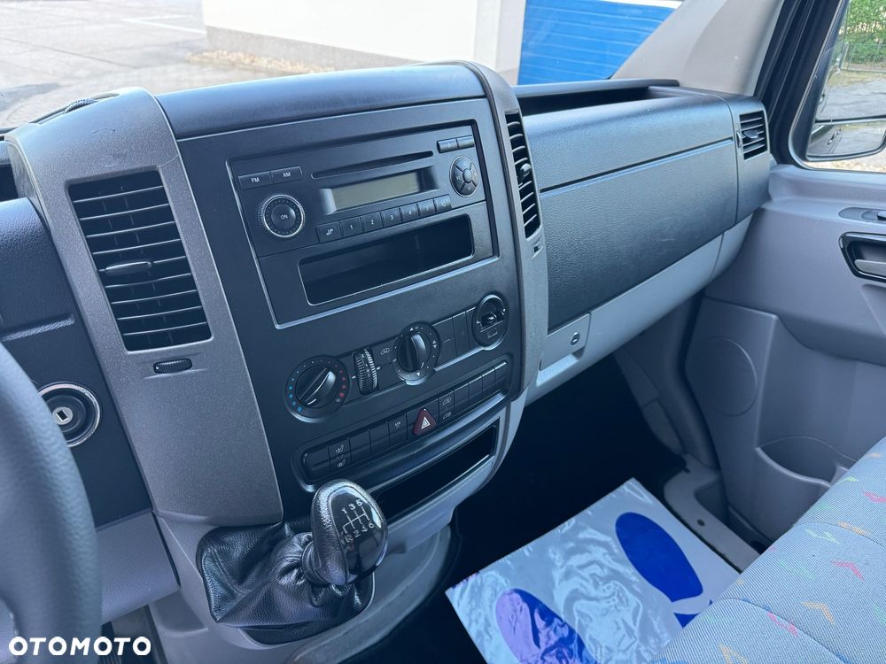 Volkswagen Crafter - 13