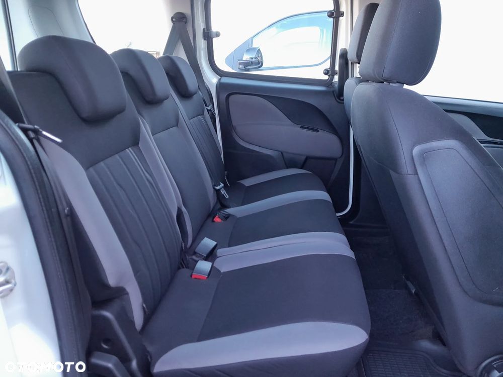 Fiat Doblo 1.4 16V Easy - 10