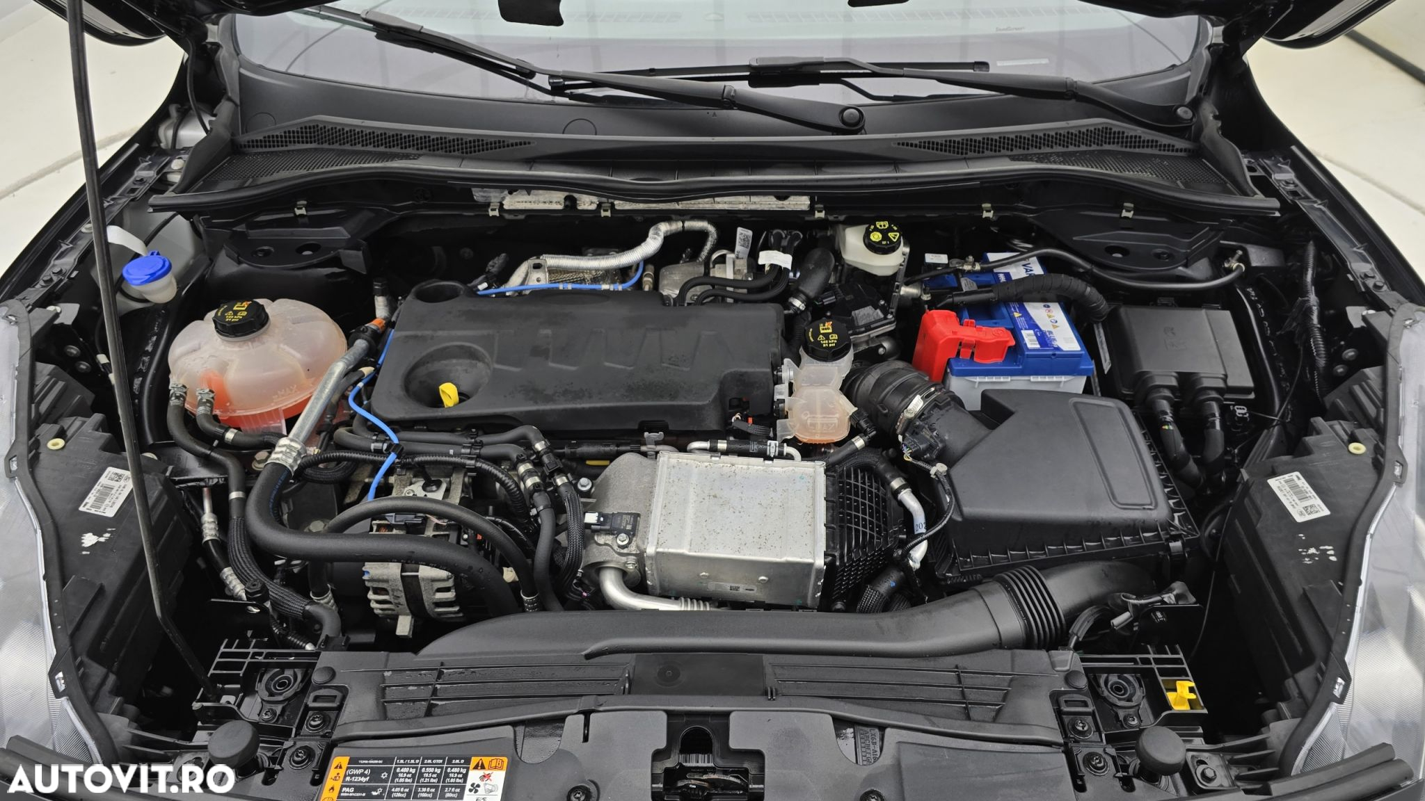 Ford Kuga - 24