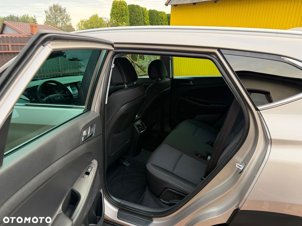 Hyundai Tucson blue 1.7 CRDi 2WD DCT Passion - 21