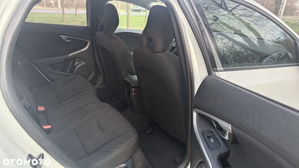 Volvo V40 Cross Country D2 - 11