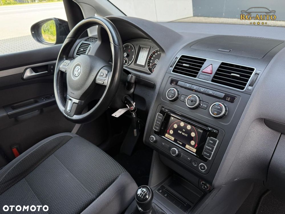 Volkswagen Touran - 39