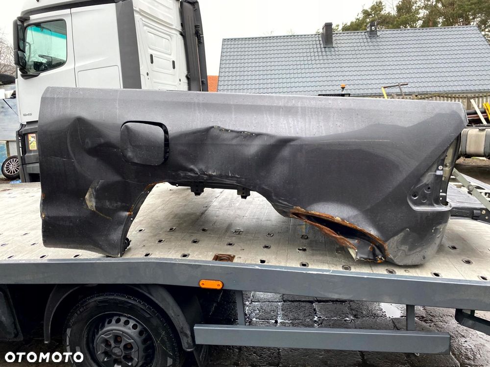 TOYOTA HILUX VIII 15r-> BAGAŻNIK PAKA SKRZYNIA TYŁ BŁOTNIK PRAWY TYLNY - 2