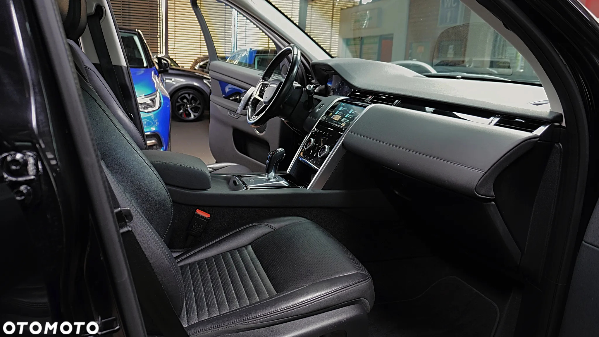 Land Rover Discovery Sport 2.0 P200 mHEV - 15
