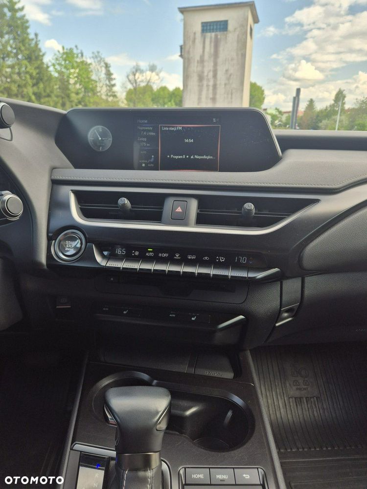 Lexus UX 200 GPF Business 2WD - 15