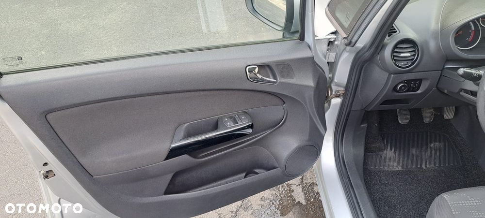 Opel Corsa 1.3 CDTI Enjoy - 11
