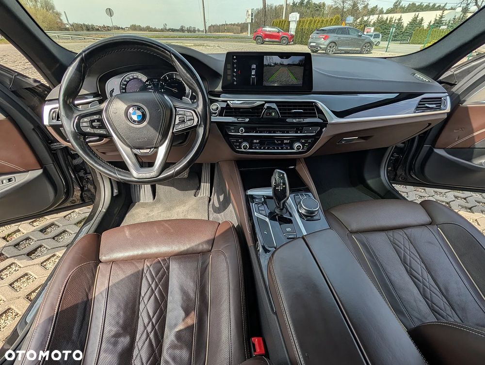 BMW Seria 5 530i Luxury Line - 34