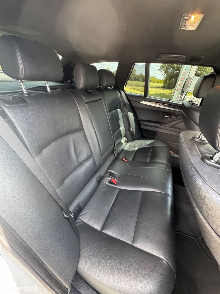 BMW Seria 5 530d xDrive - 15