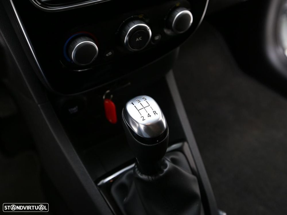 Renault Clio Sport Tourer - 17