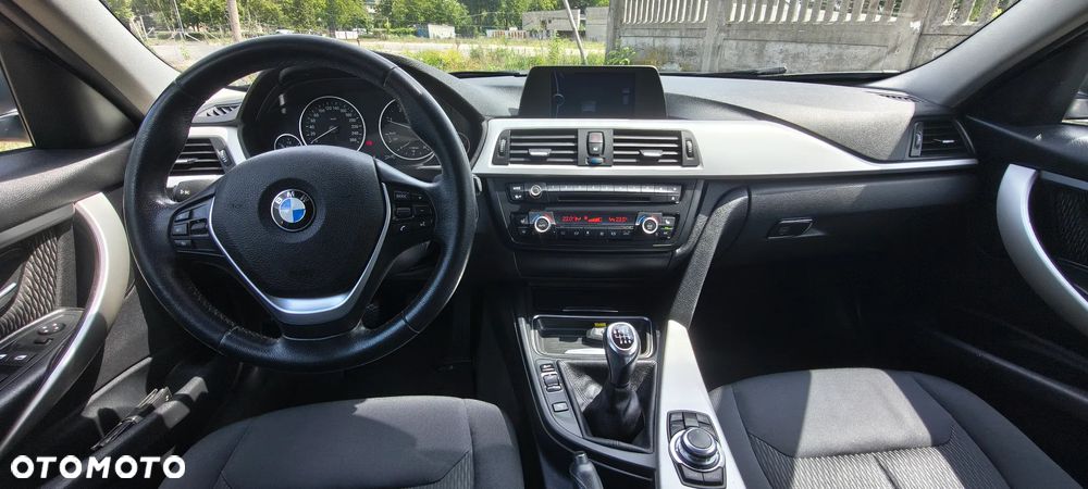 BMW Seria 3 318d DPF Edition Exclusive - 5