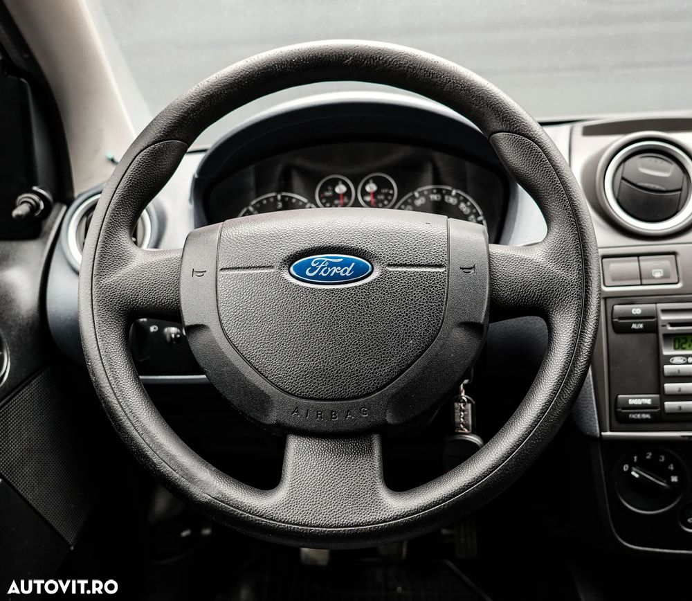 Ford Fiesta 1.4 TDCI Titanium - 18
