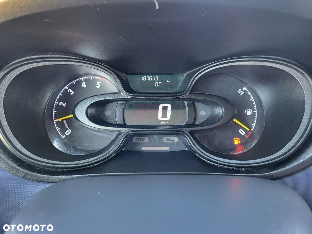 Opel Vivaro - 28
