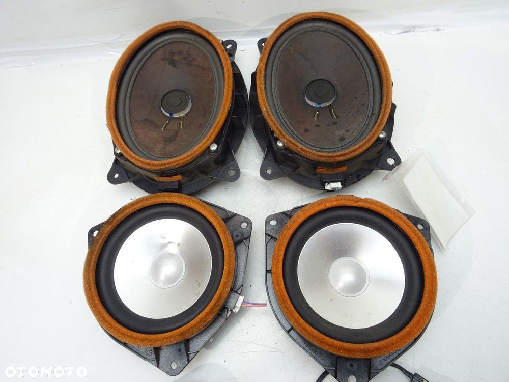 GŁOŚNIKI KOMPLET JBL - 1738.00 PLN - TOYOTA LAND CRUISER 200 (_J2_) 2007 - 2022 5.7 V8 (URJ200) - 2