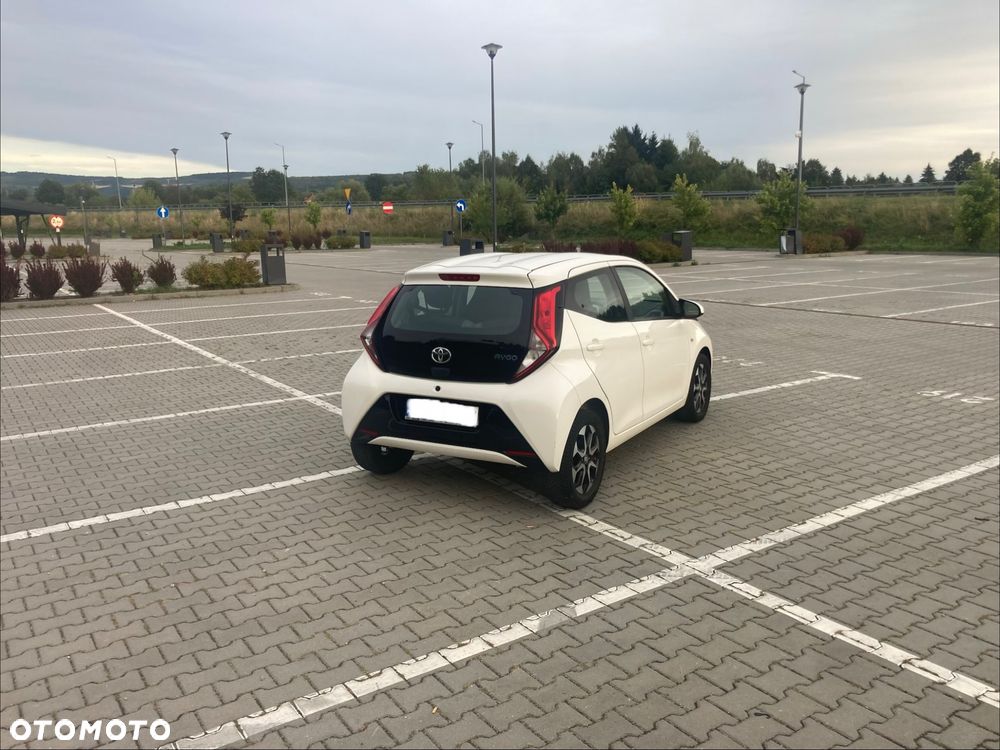 Toyota Aygo x-play Edition S+ - 11