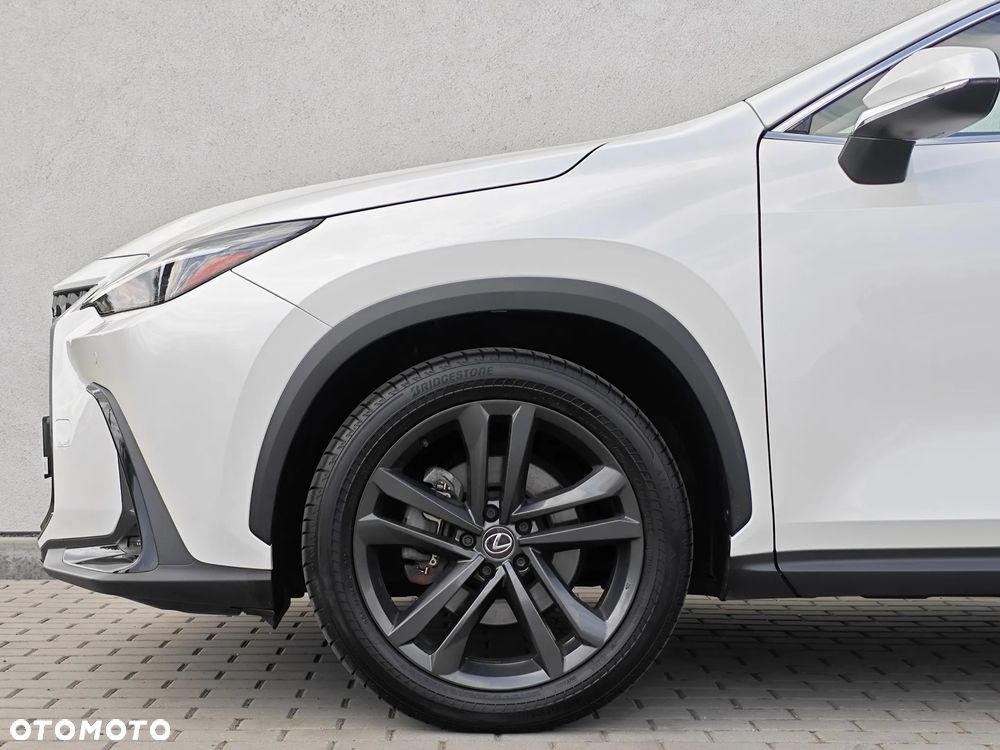 Lexus NX 350h Prestige AWD - 26