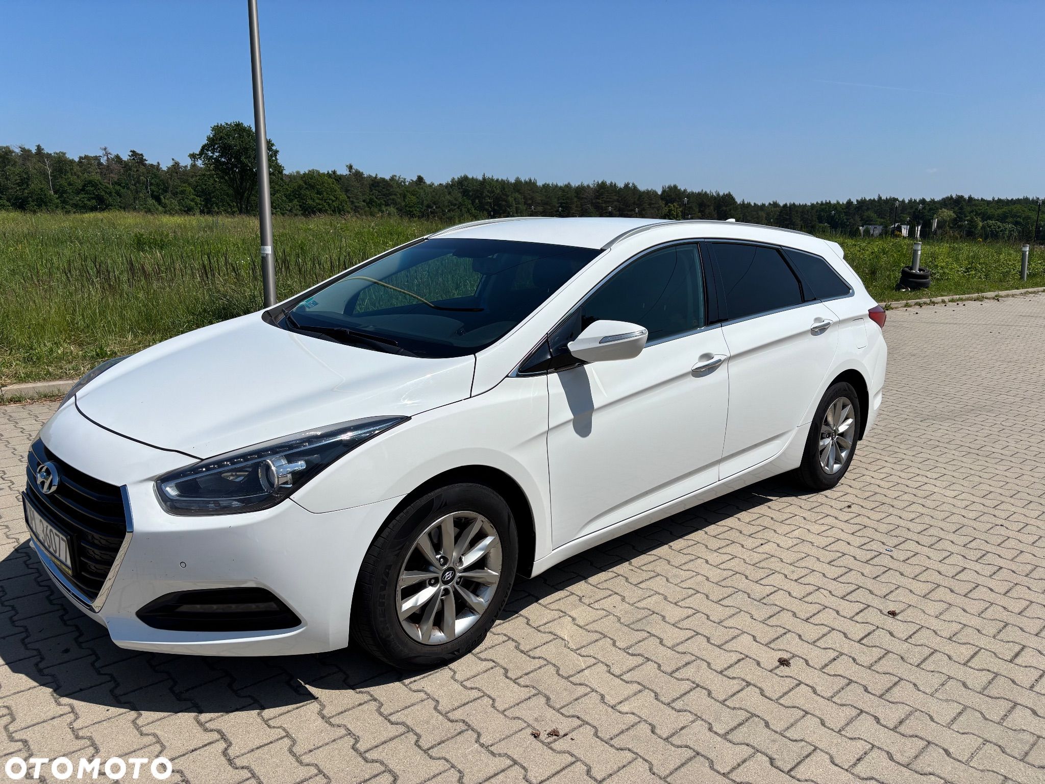 Hyundai i40 1.7 CRDi Comfort DCT - 1