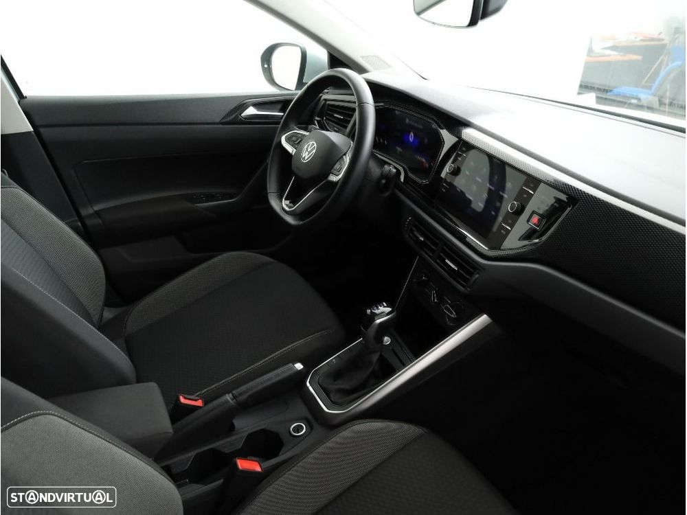 VW Taigo 1.0 TSI Urban DSG - 14