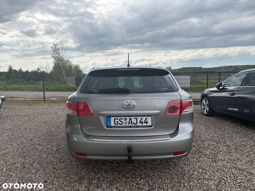 Toyota Avensis 1.8 Edition - 16