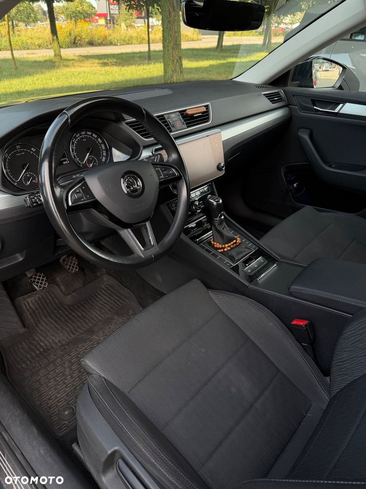 Skoda Superb 2.0 TDI Ambition - 5