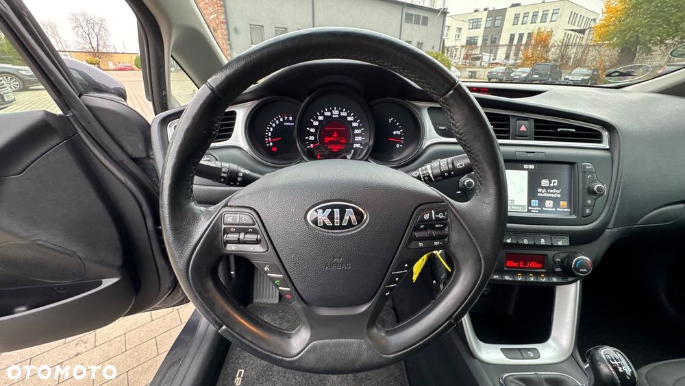 Kia Ceed 1.4 CVVT Spirit - 34