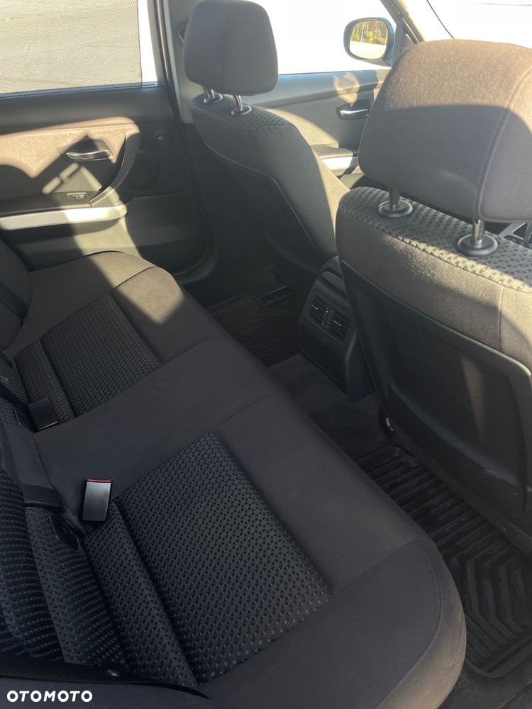 BMW Seria 3 320d xDrive - 10
