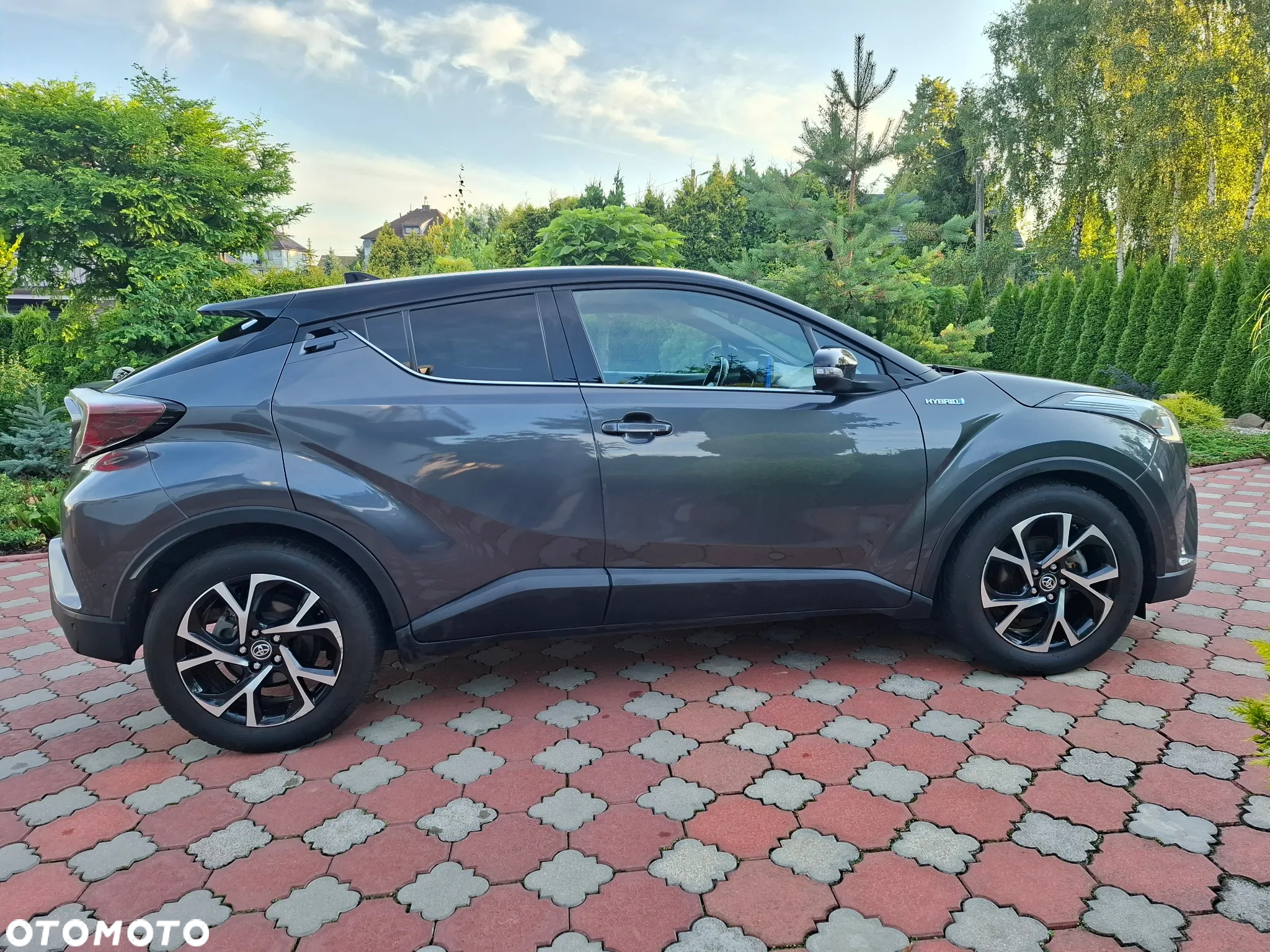 Toyota C-HR 1.8 Hybrid Neon Lime powered by JBL - 5