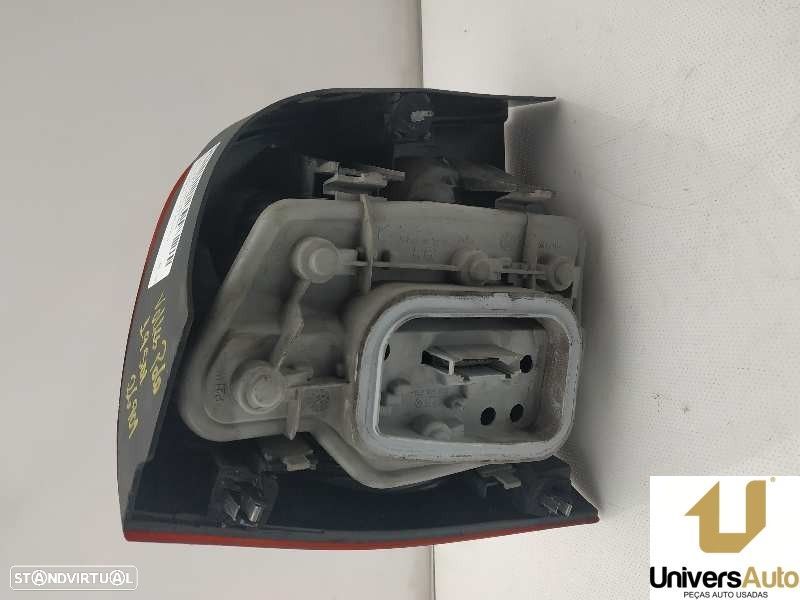 FAROLIM TRASEIRO DIREITO VOLKSWAGEN POLO 2003 -6Q6945258A - 1
