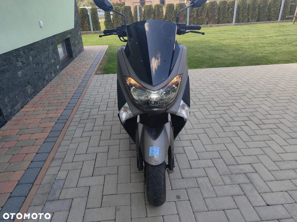 Yamaha NMAX - 7