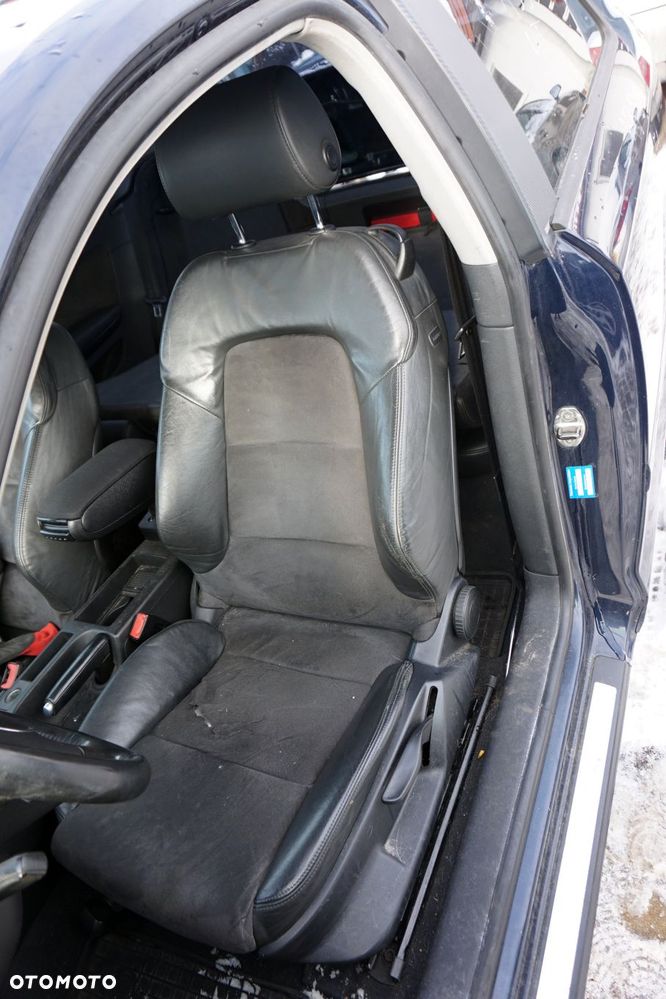 AUDI A3 8P 3D HB 2005 LZ5J 2.0 TFSI BLR 150KM GQP GRANATOWY na części - 10