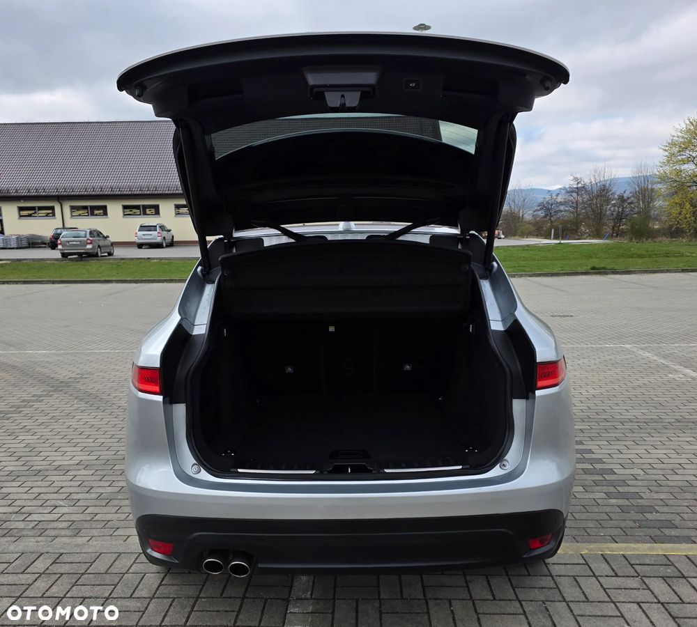 Jaguar F-Pace 20d AWD Prestige - 17