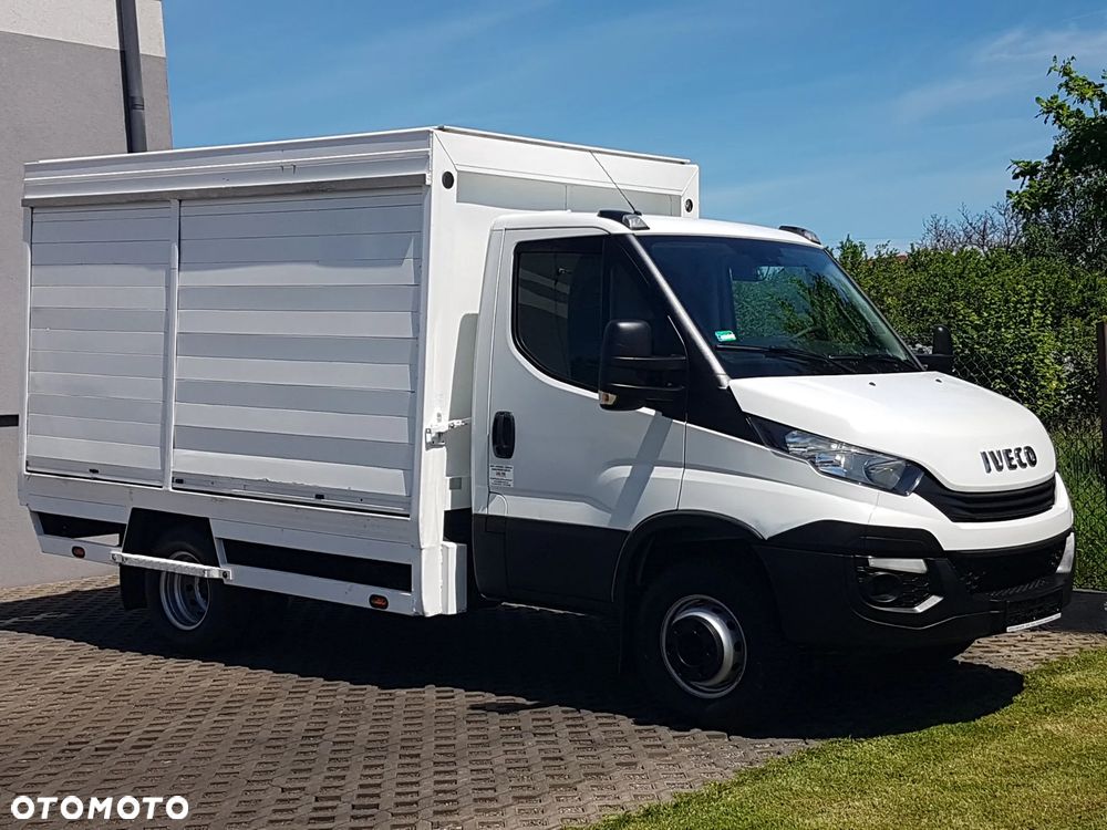 Iveco 70C18 KONTENER ROLETY BOK DO TRANSPORTU WODY 3,23x2,21x1,86 KLIMA DMC 7000KG RAMA PODWOZIE - 1