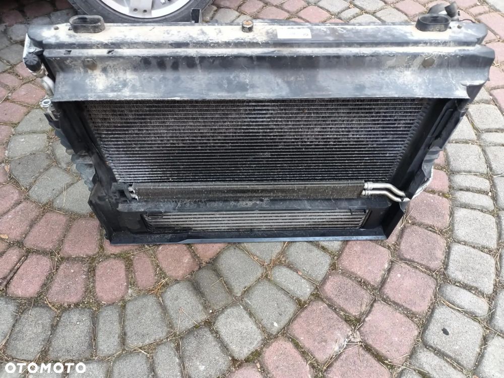 Chłodnica intercooler wentylator chłodnicy BMW E60 E61 520d 530d Lift LCI 6950213 7787440 7795823