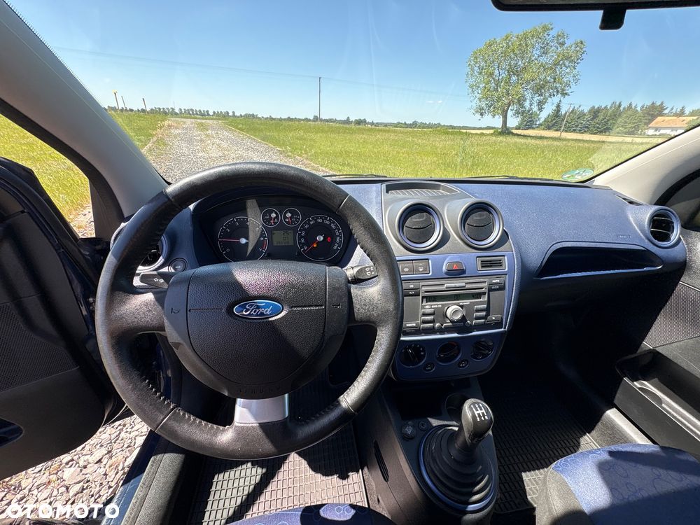 Ford Fiesta 1.3 Blues - 28