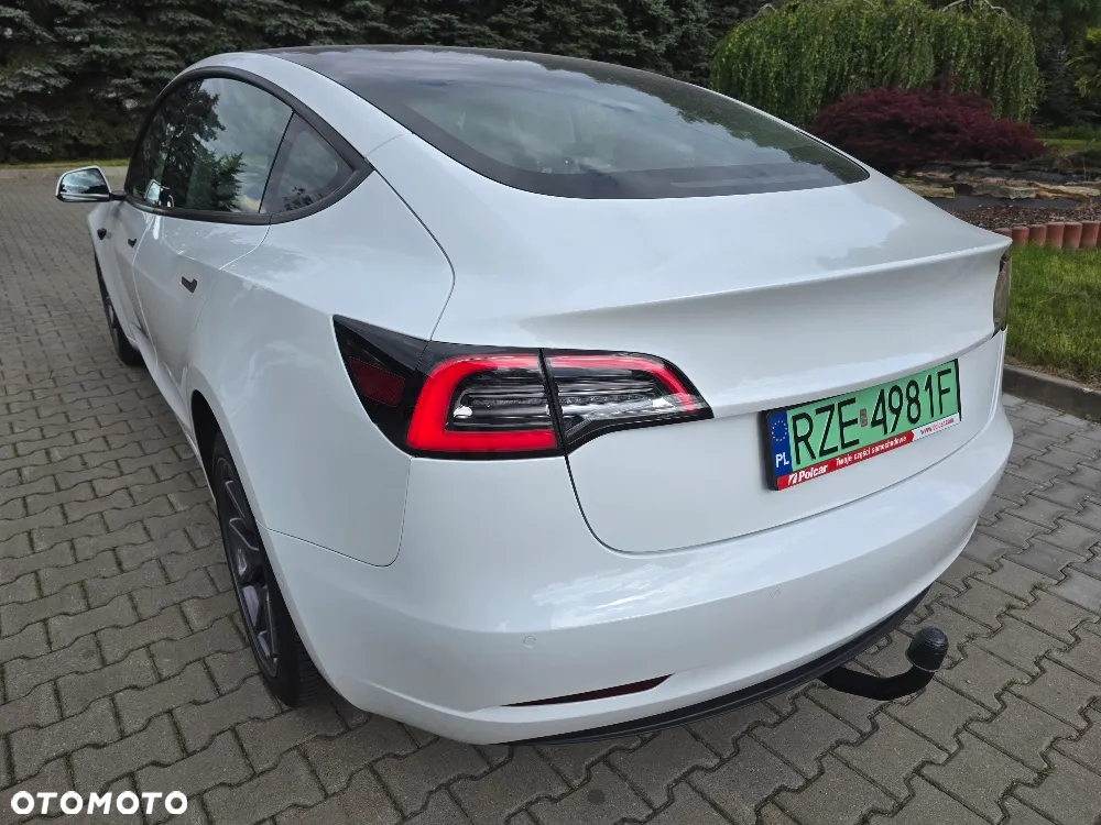 Tesla Model 3 - 11